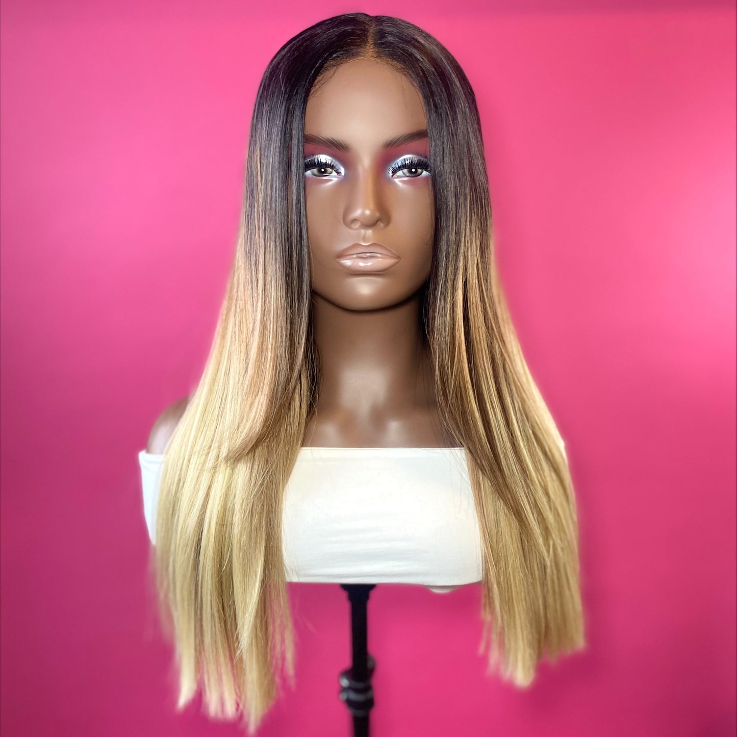 Naomi Straight